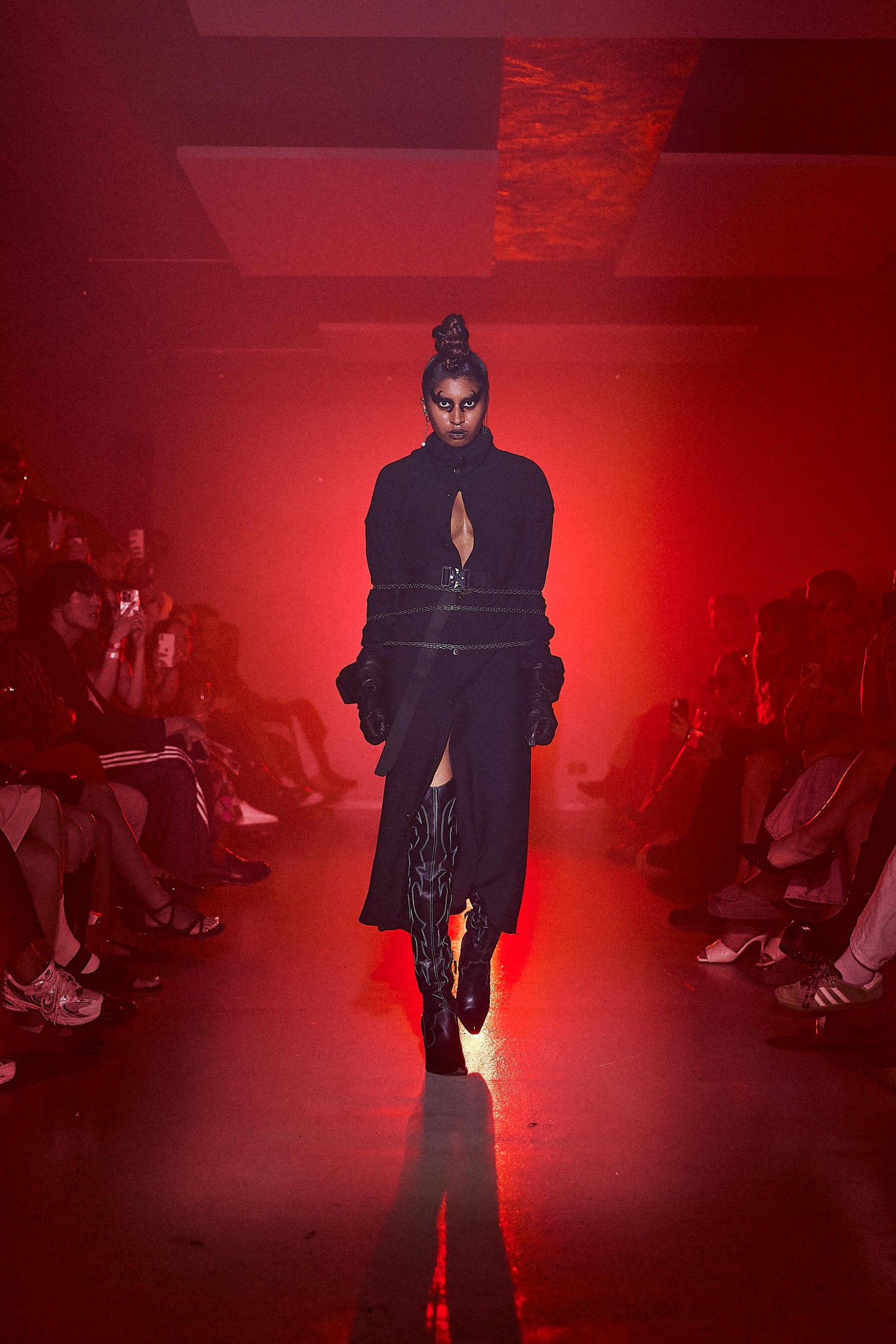 TELL THE TRUTH's CULT BRACE TRENCH COAT