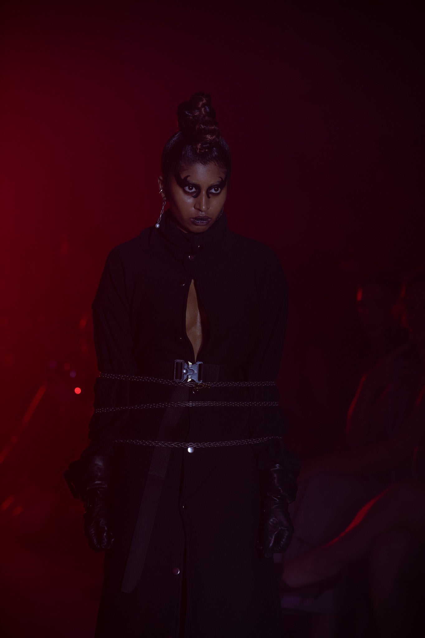 TELL THE TRUTH's CULT BRACE TRENCH COAT