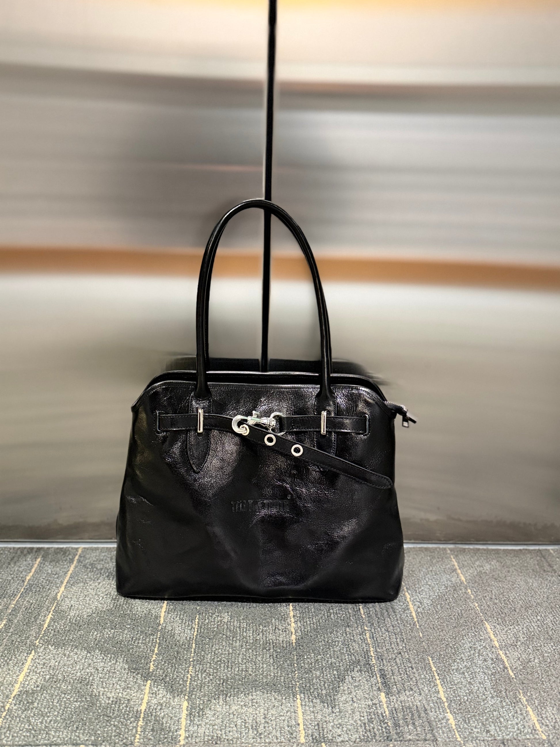 Verita Leather Bag