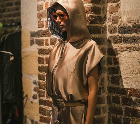 Tell The Truth LFW004 Hooded Vest